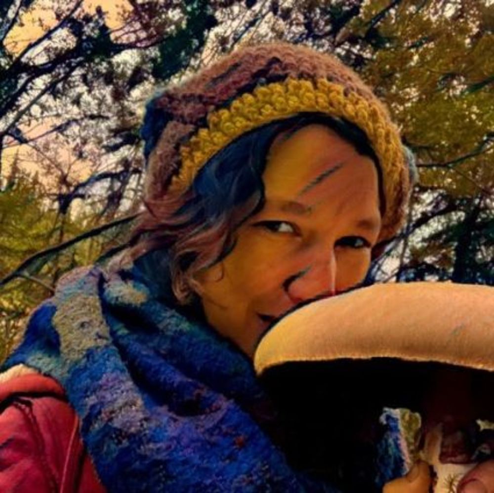 Meet your Posher, Caitlynne